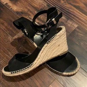 Vince Camuto black wedges